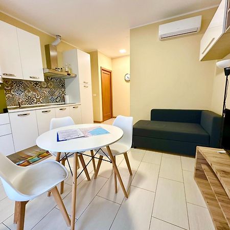 Grab A Flat In Coroneo Aparthotel Trieste Exterior photo