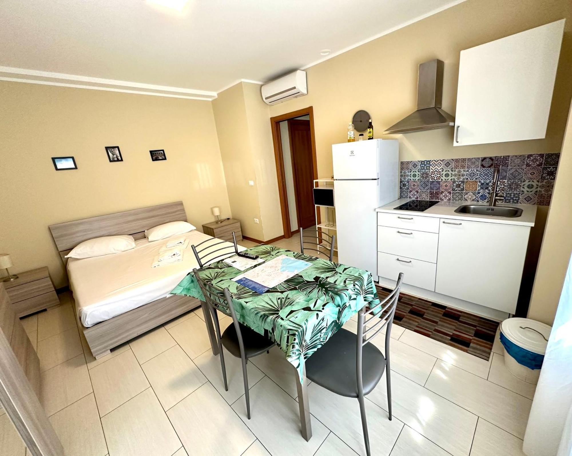 Grab A Flat In Coroneo Aparthotel Trieste Exterior photo